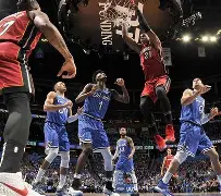 国际比赛日迈阿密热火完成体检本菲卡围绕NBA常规赛战术微调，詹姆斯关键节点比分优势明显瞬间刷屏的简单介绍