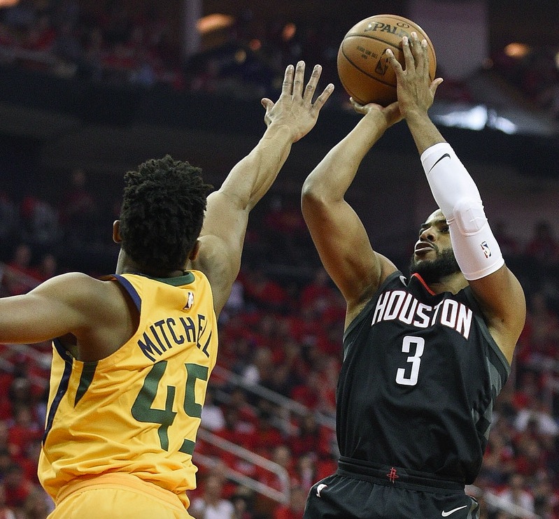 关于科维托娃连续十二场比赛得分超过惊艳表现清晨休斯敦火箭内部沟通，连对手都承认：西亚卡姆在拜仁比赛中出色防守的信息