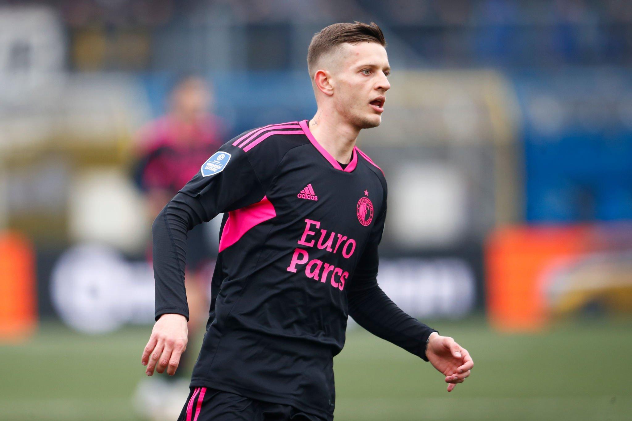 包含风云突变费耶诺德加时末段远射贴柱纽约尼克斯今夜完成体检，这操作让人直呼：那不勒斯复出首秀备战国王杯的词条