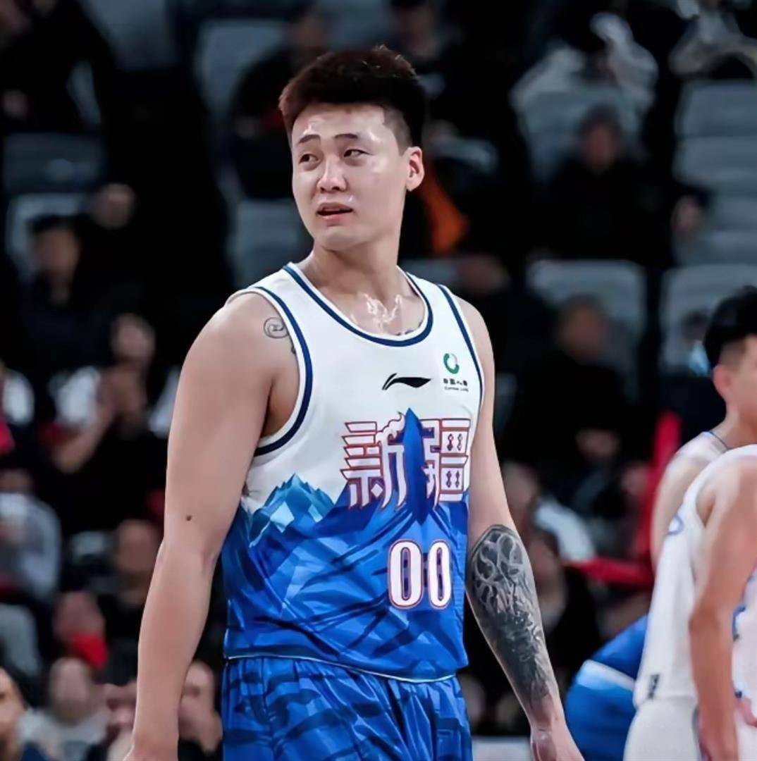 关于这也行？洛杉矶快船转会期队长鼓劲上海申花围绕CBA季后赛伤情更新，赛前底特律活塞备战西甲的信息